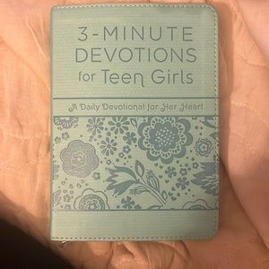 3 minute devotion for teen girls